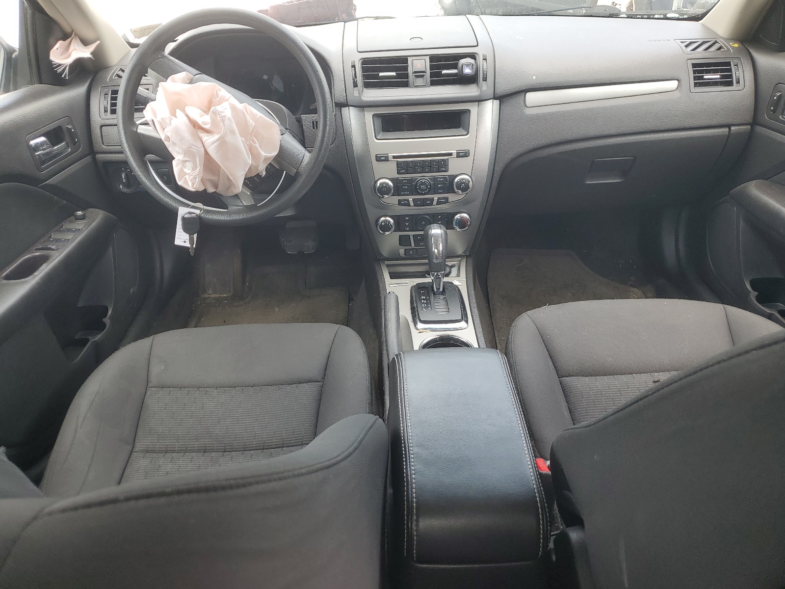 3FAHP0HA8AR426571 2010 Ford Fusion Se