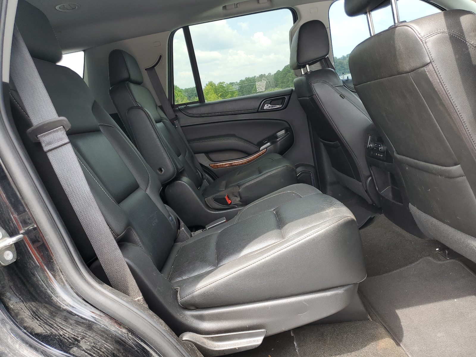 1GNSCCKJ2JR209283 2018 Chevrolet Tahoe C1500 Premier