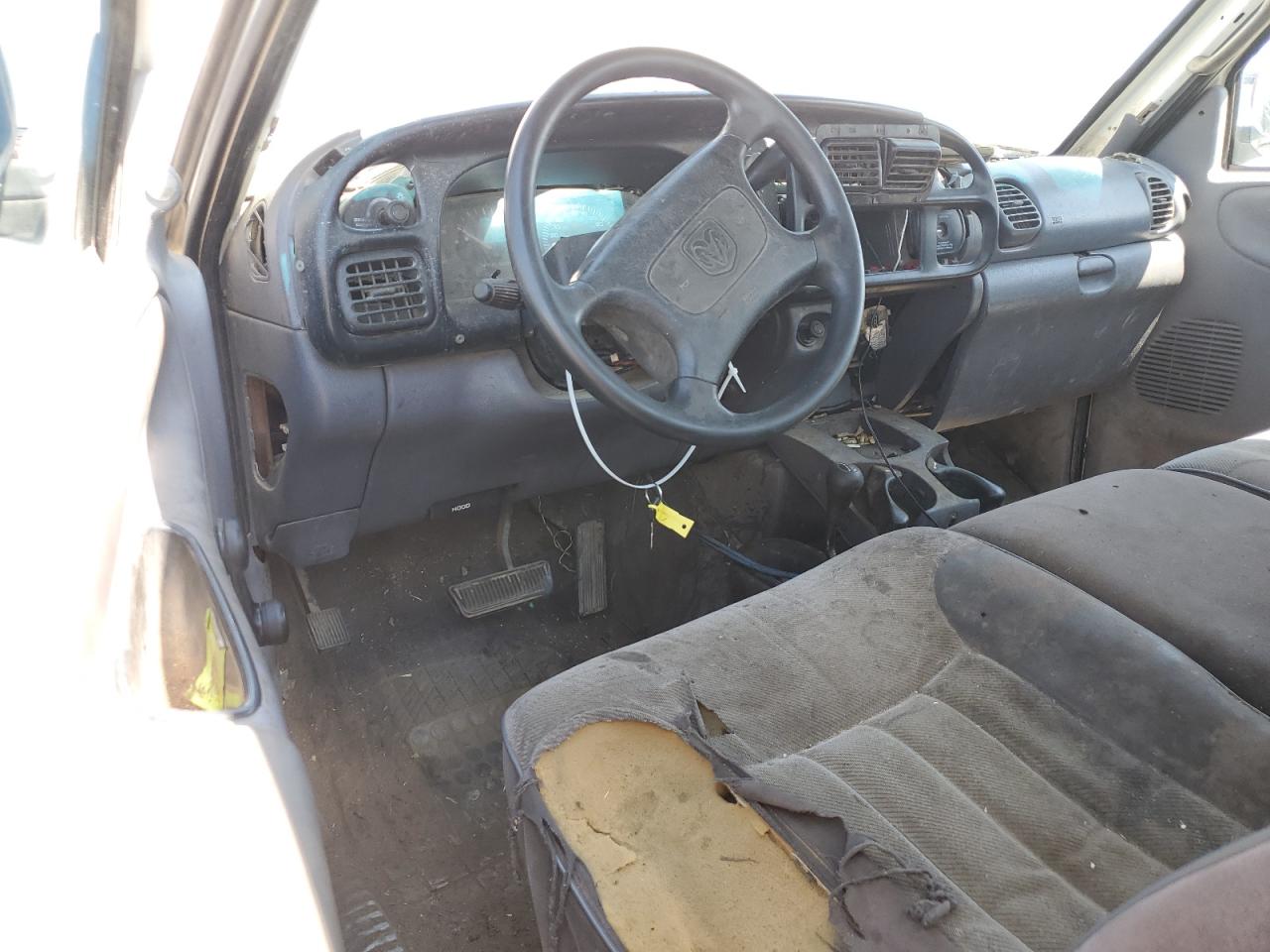 3B7KF26Z1WM270465 1998 Dodge Ram 2500