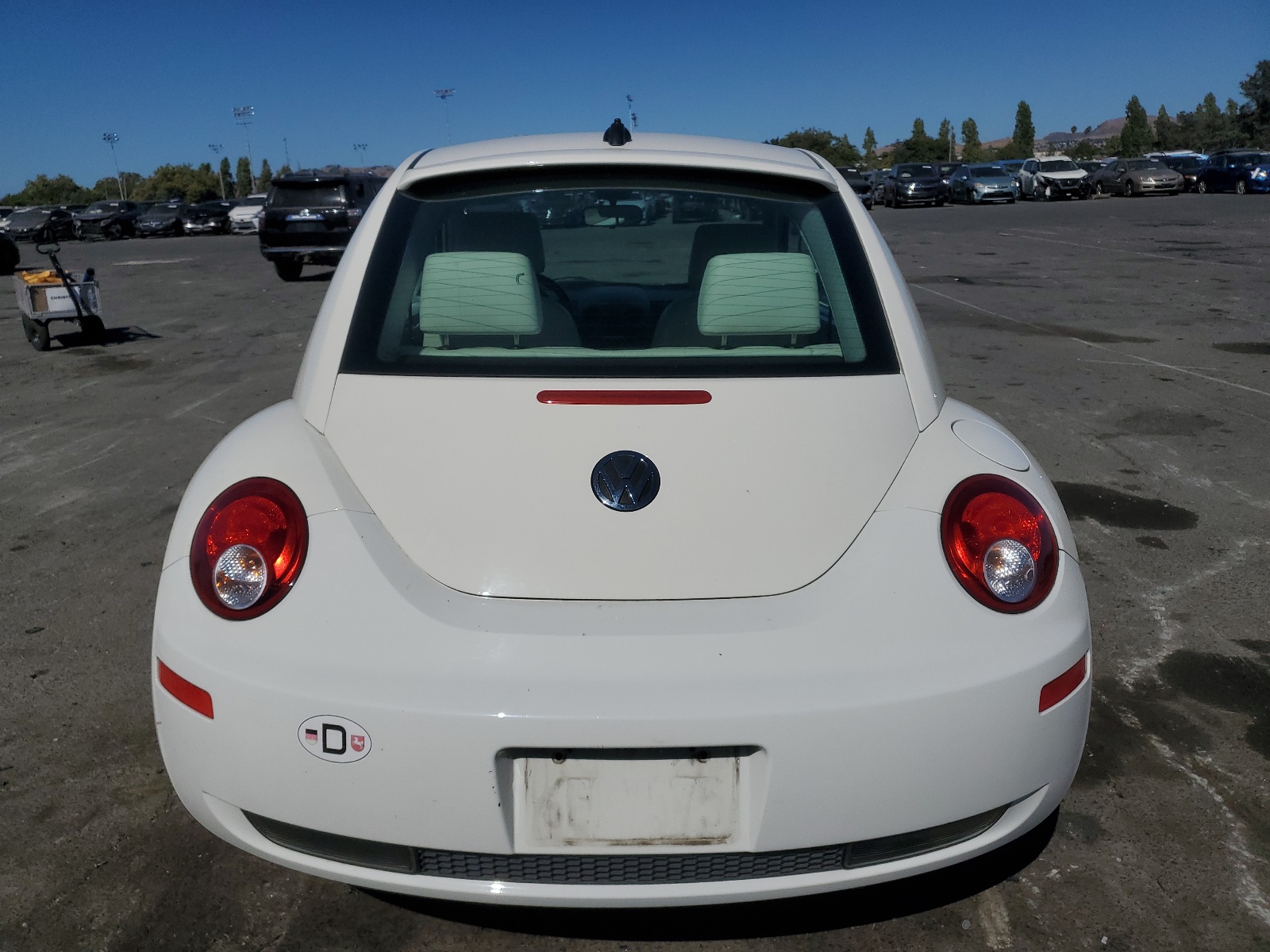 3VWFG31C28M511800 2008 Volkswagen New Beetle Triple White