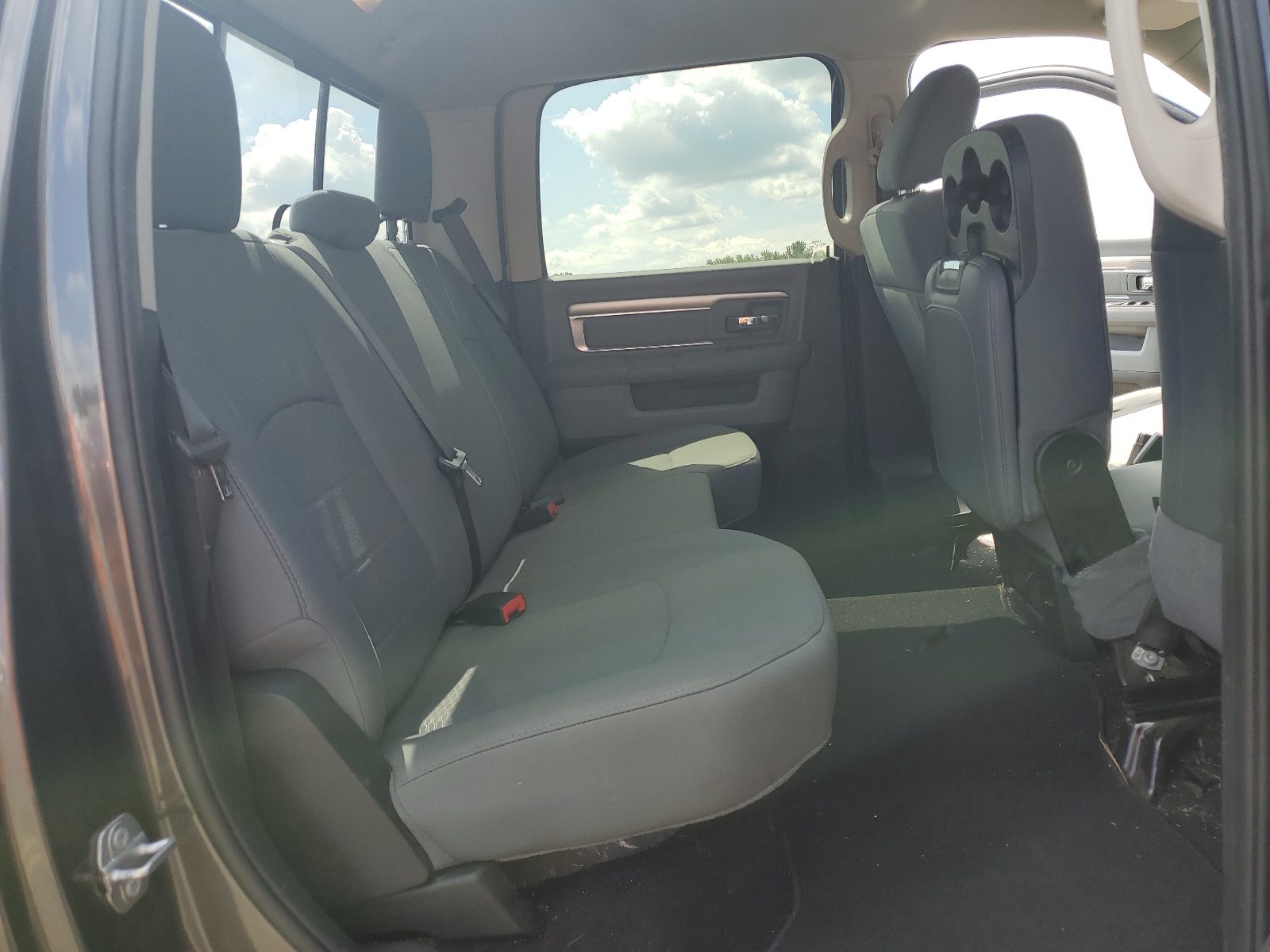 3C6UR5DL1JG213665 2018 Ram 2500 Slt