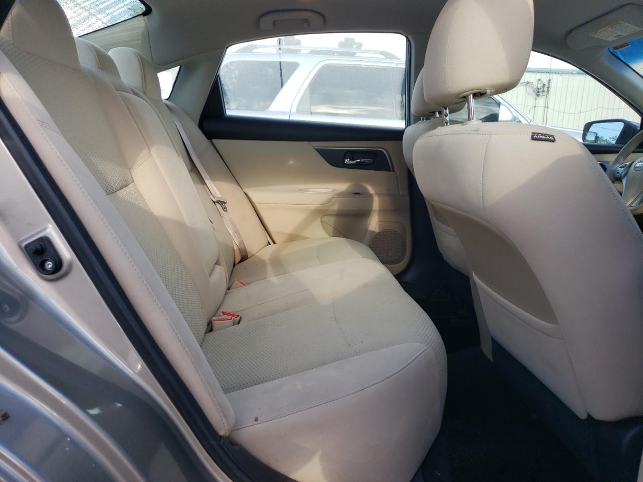 2015 Nissan Altima - Image 10