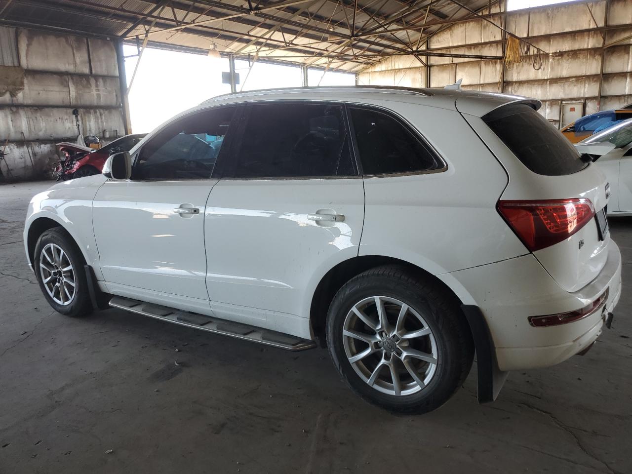 2010 Audi Q5 - Image 2