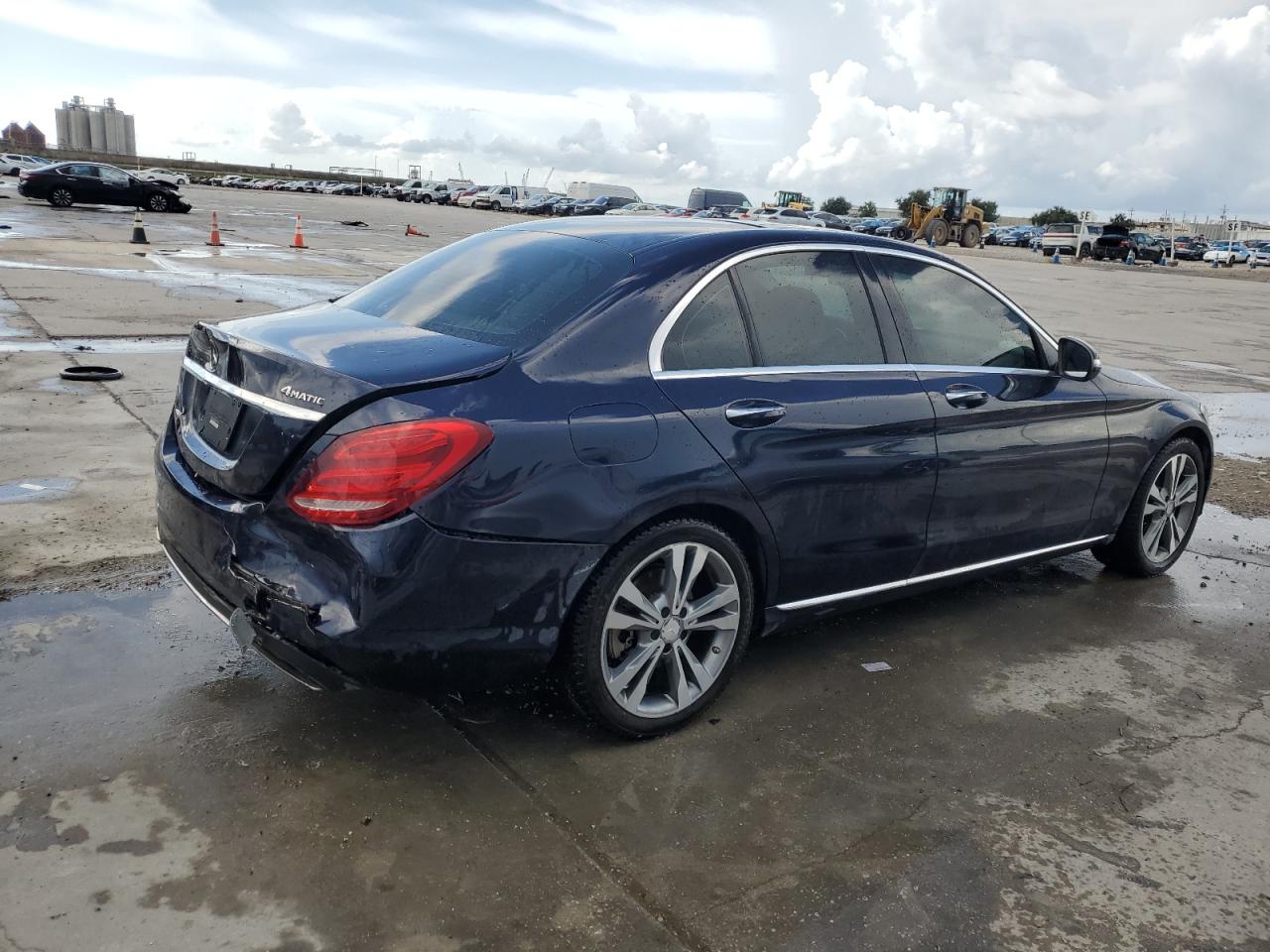 VIN 55SWF4KB0FU063588 2015 MERCEDES-BENZ C-CLASS no.3