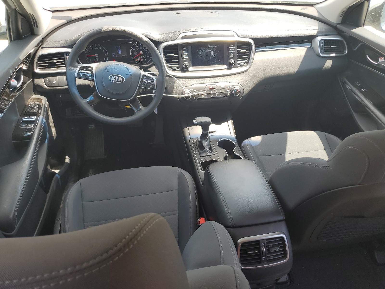 5XYPG4A37KG573565 2019 Kia Sorento L