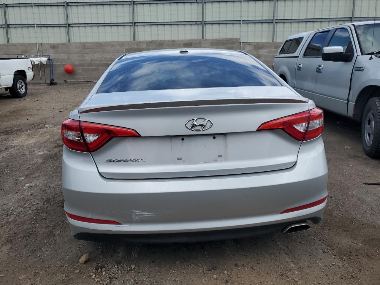 2015 Hyundai Sonata Se VIN: 5NPE24AF0FH128874 Lot: 67480454