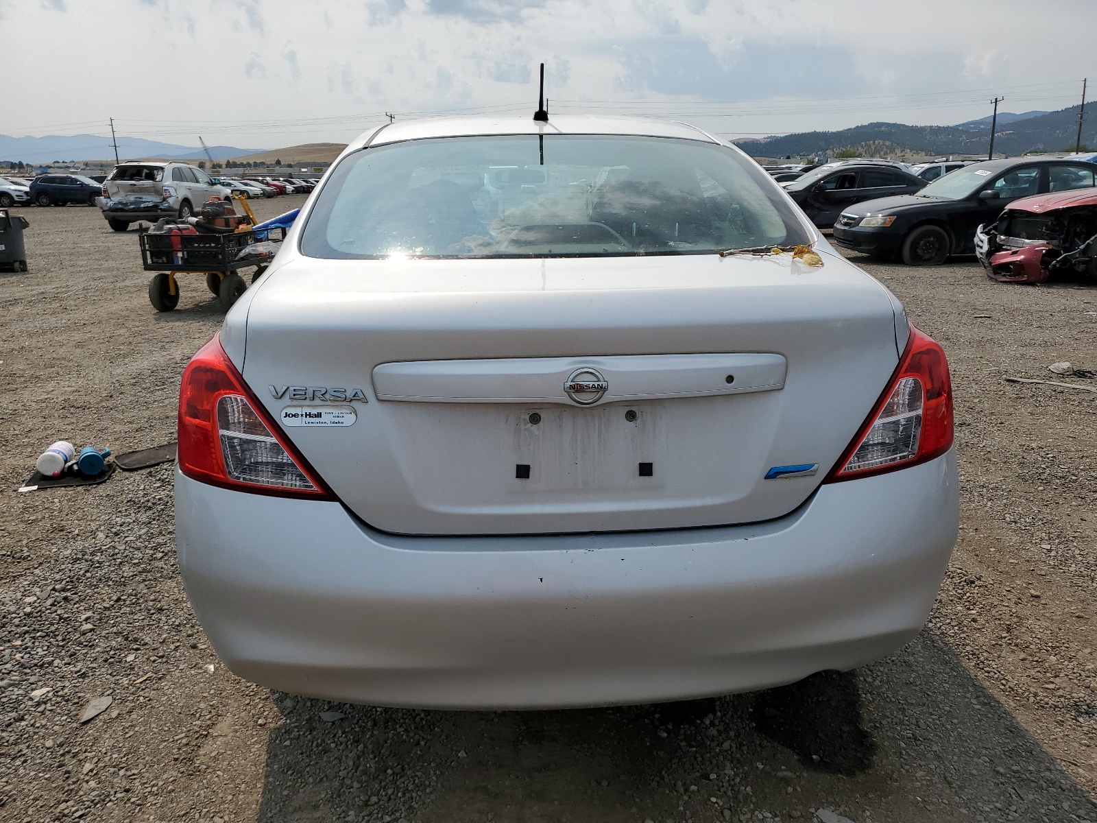 2014 Nissan Versa S vin: 3N1CN7AP2EL838143