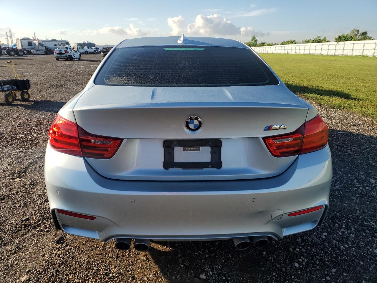 WBS3R9C58GK338543 2016 BMW M4