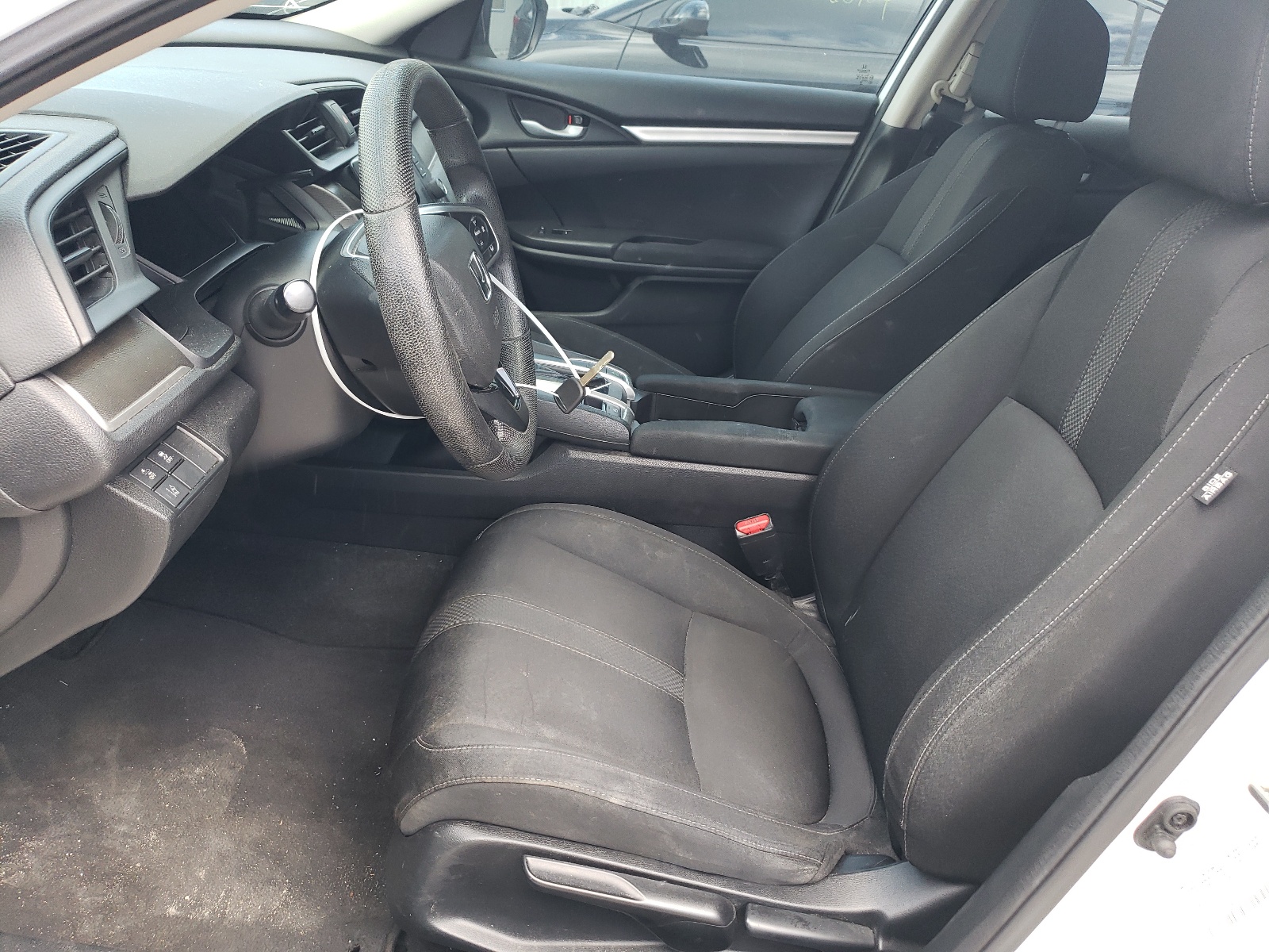 19XFC2F68KE016577 2019 Honda Civic Lx