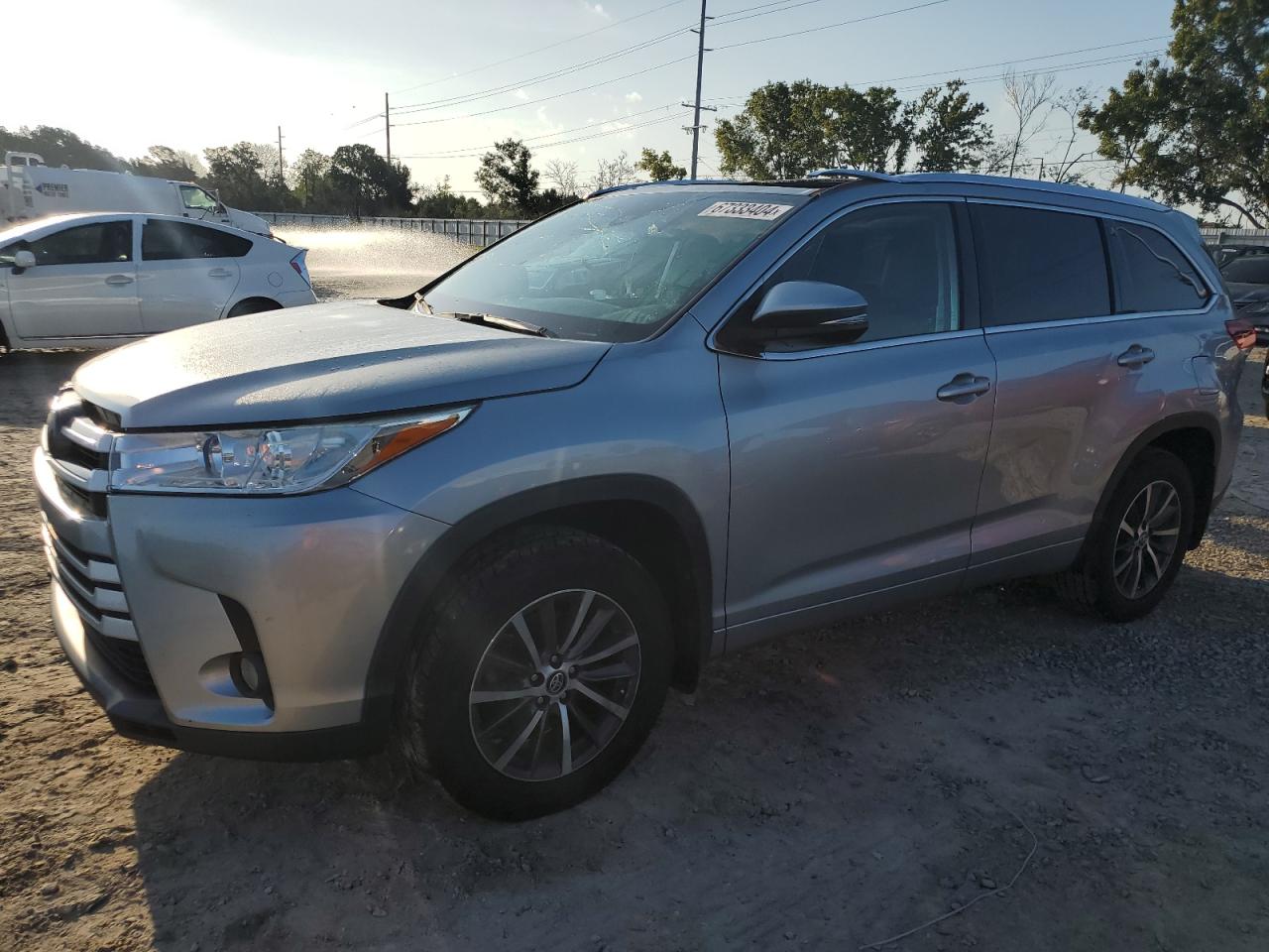 2018 Toyota Highlander Se VIN: 5TDJZRFH6JS550815 Lot: 67333404