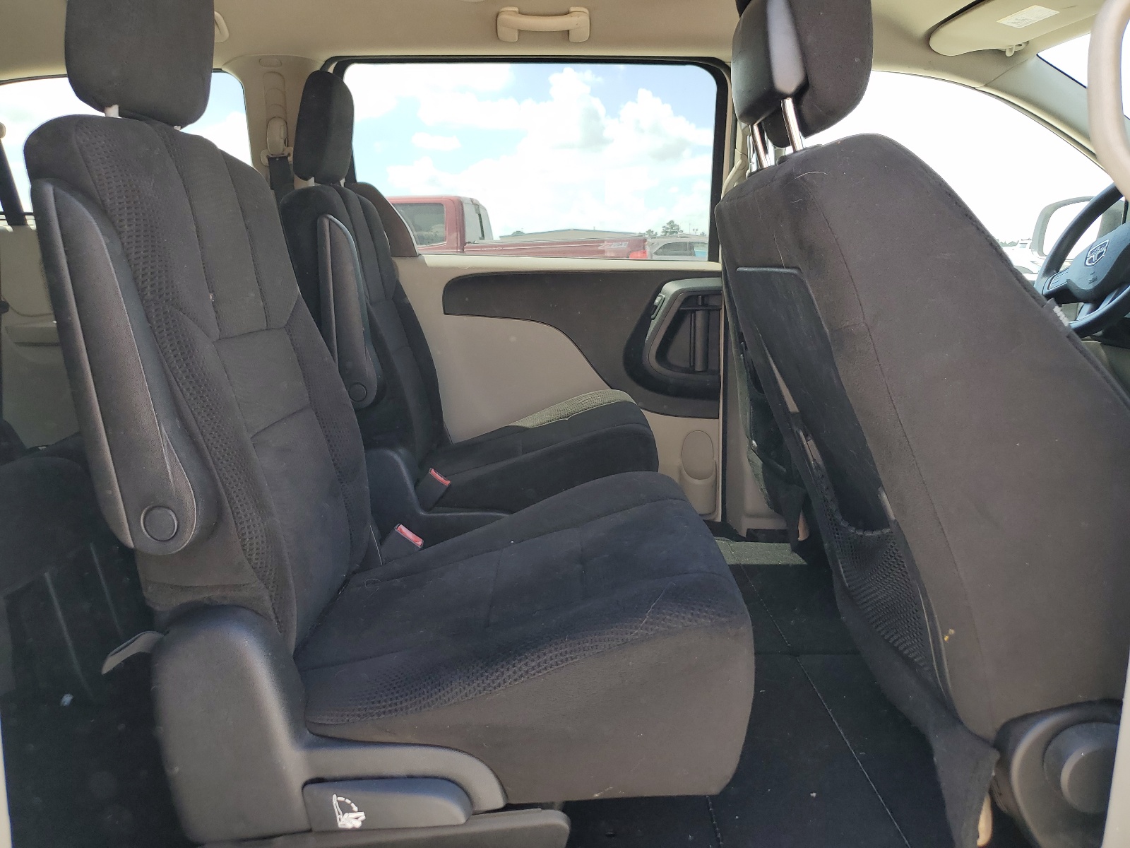 2C4RDGCG0DR521986 2013 Dodge Grand Caravan Sxt