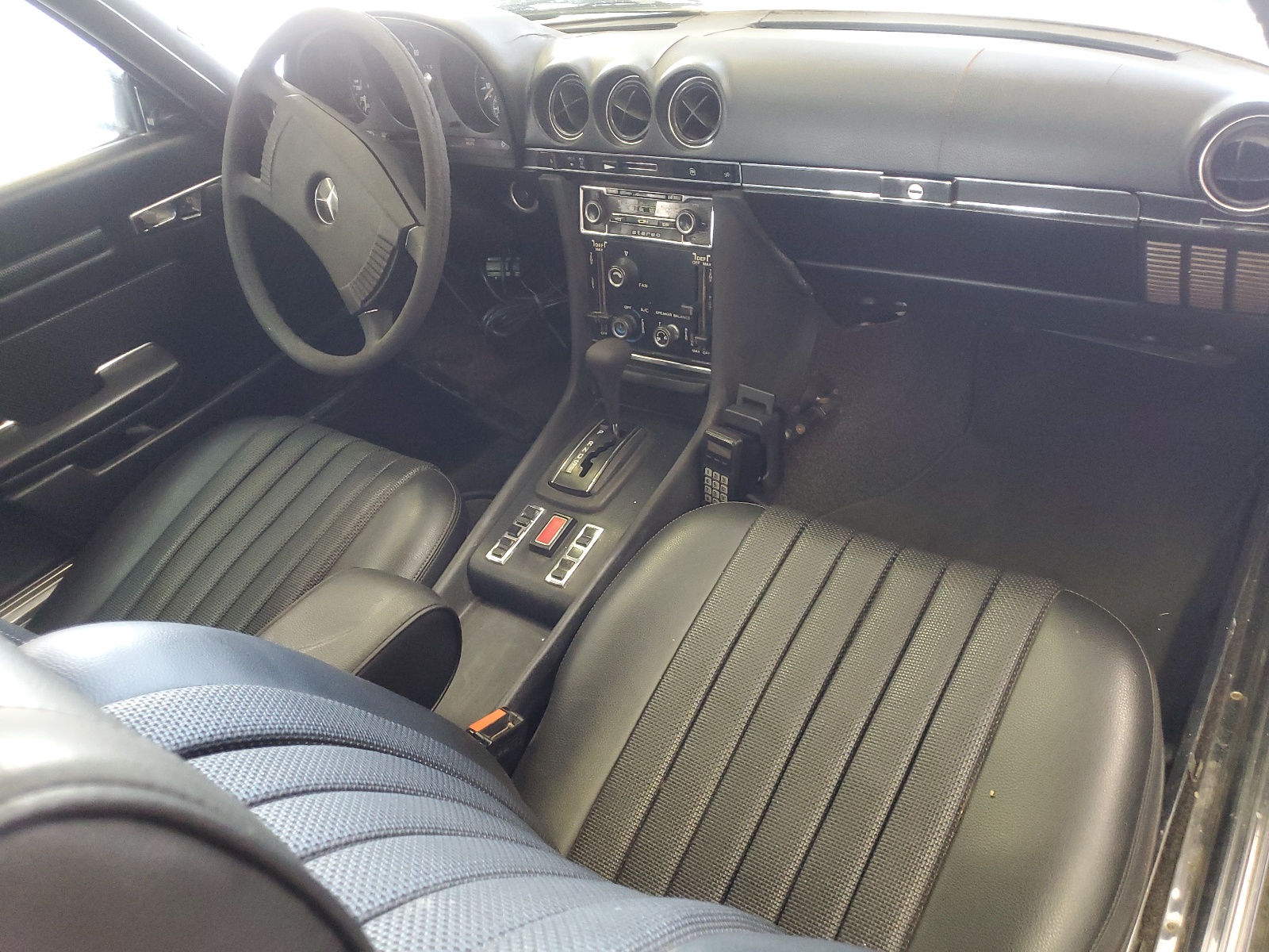 10702412009347 1975 Mercedes-Benz 450 Slc