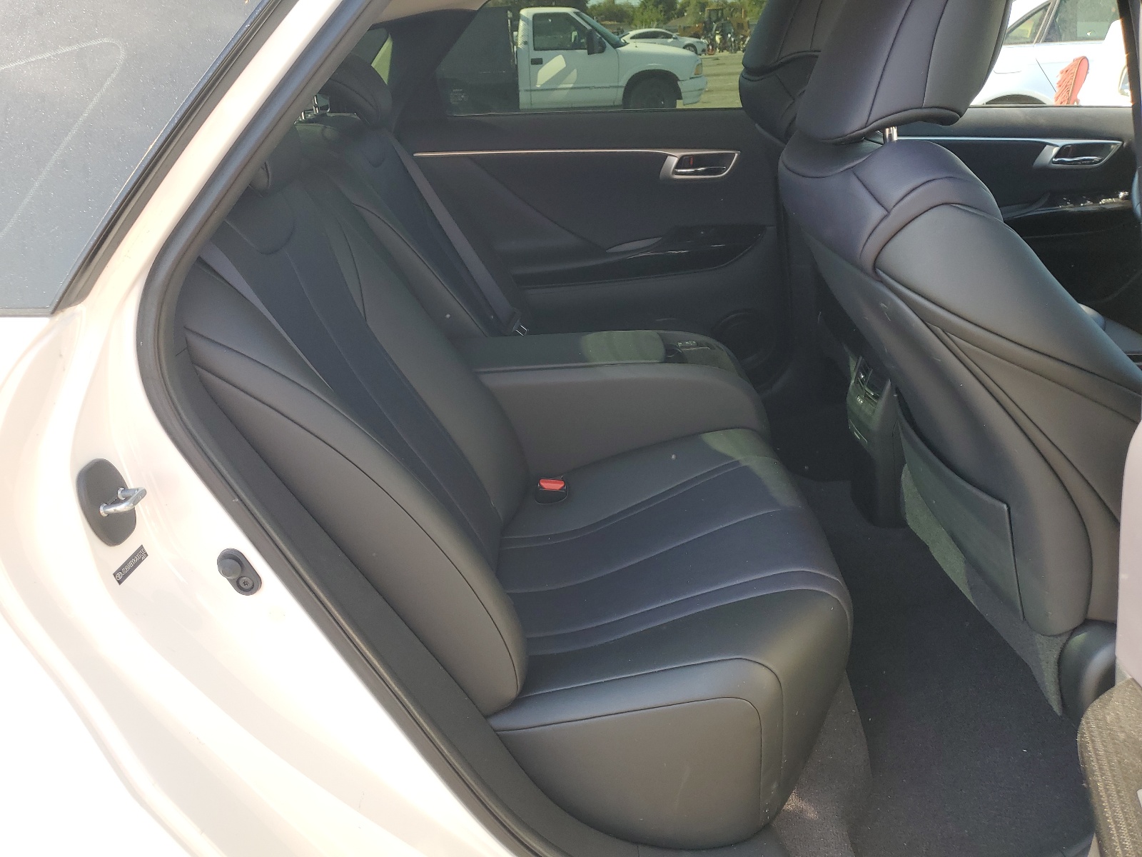 JTDBVRBD0KA007333 2019 Toyota Mirai