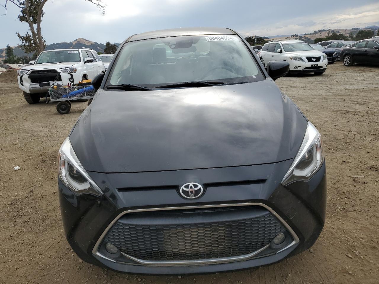 2020 Toyota Yaris Le VIN: 3MYDLBJV3LY702131 Lot: 68404594