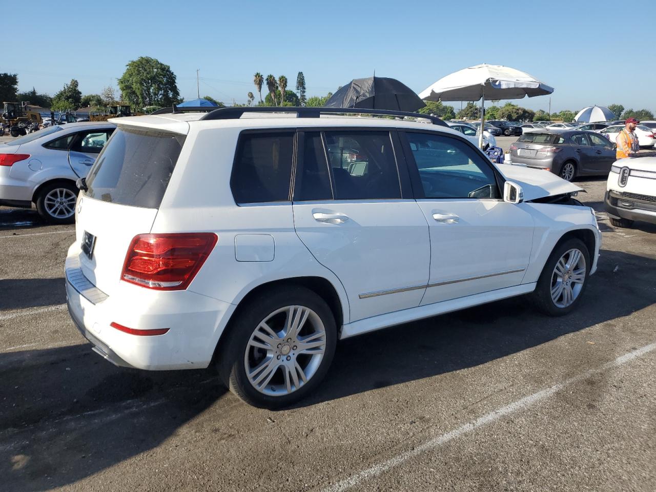 VIN WDCGG5HB1EG168137 2014 MERCEDES-BENZ GLK-CLASS no.3