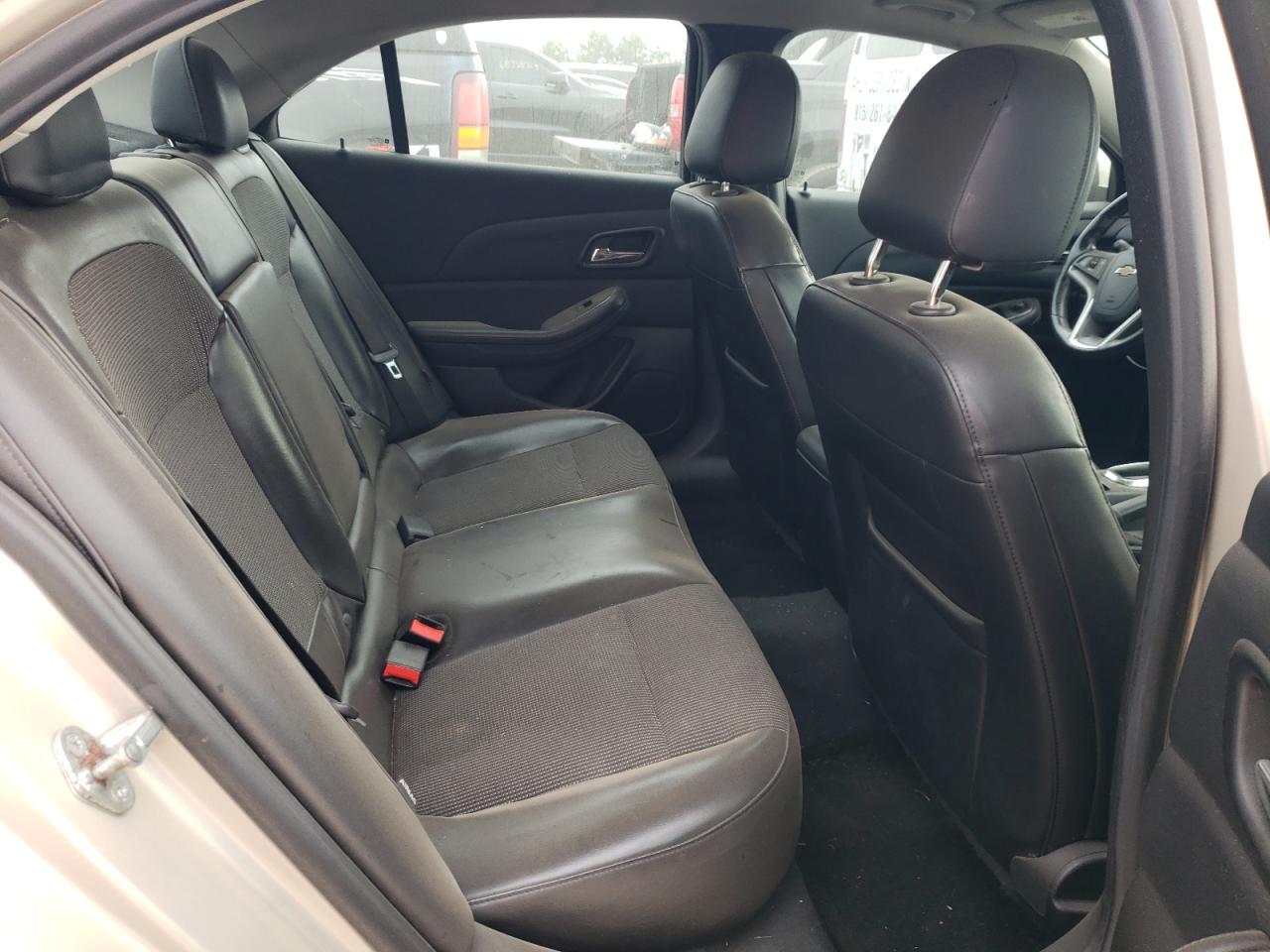 2014 Chevrolet Malibu - Image 10
