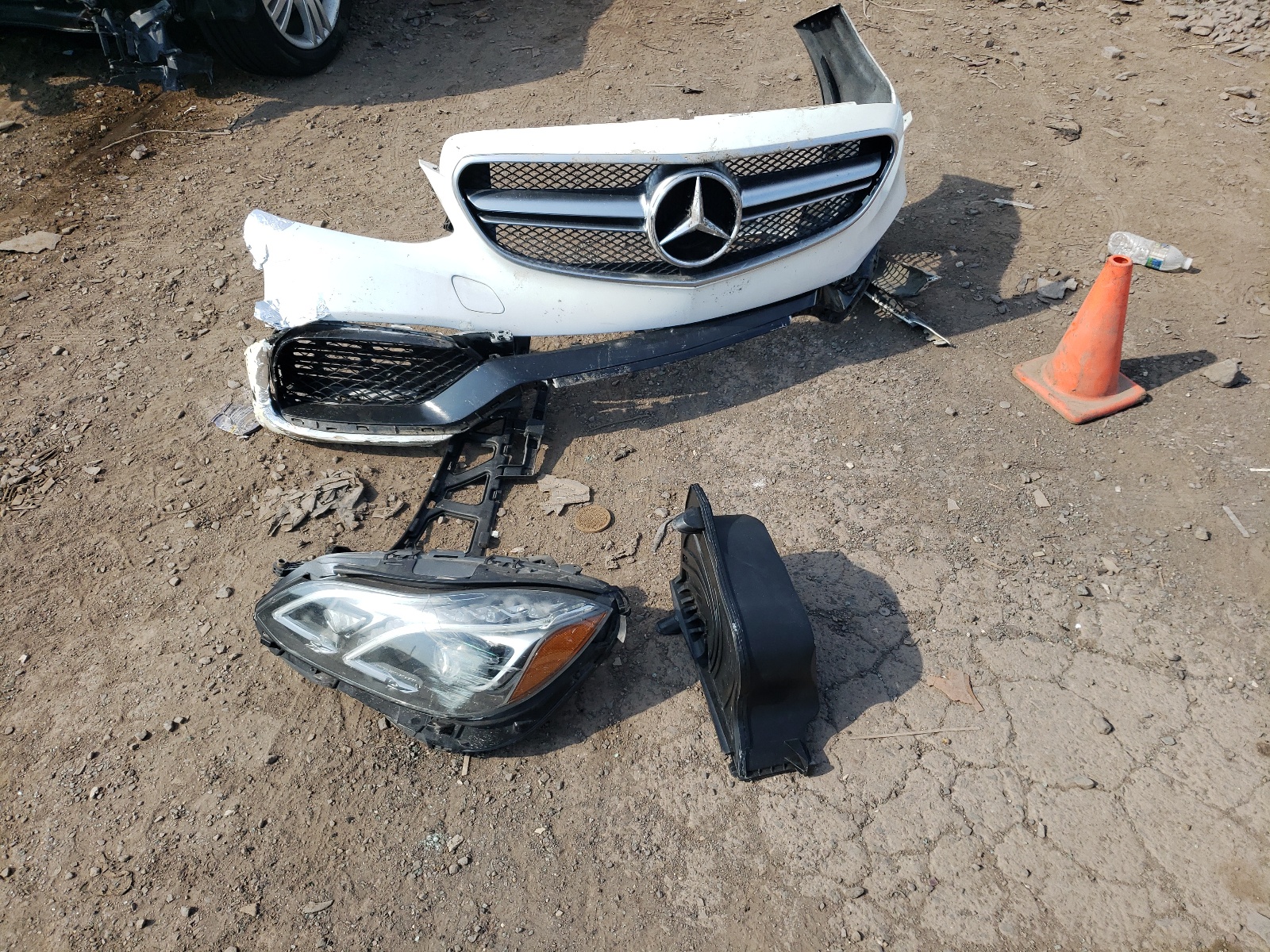 WDDHF9BB9CA639616 2012 Mercedes-Benz E 550 4Matic