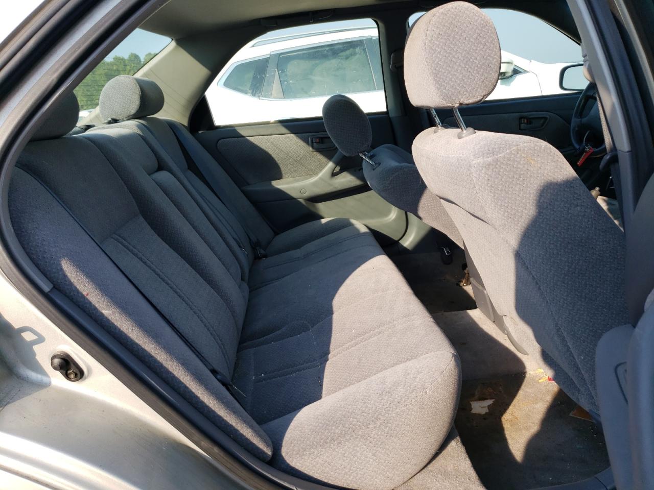 2000 Toyota Camry Ce VIN: 4T1BG22K0YU675314 Lot: 65941874