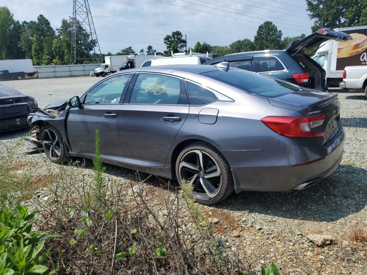 1HGCV2F3XJA049960 2018 HONDA ACCORD - Image 2