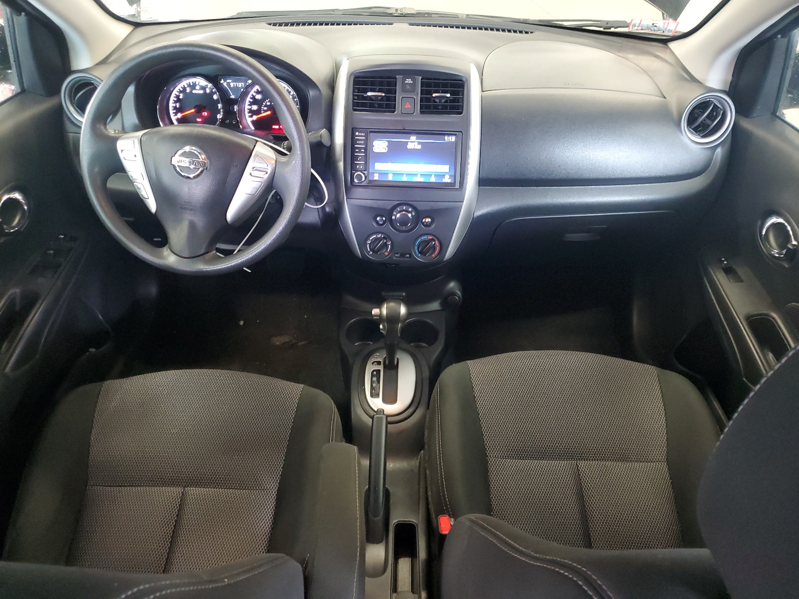 3N1CN7AP1JL879325 2018 Nissan Versa S