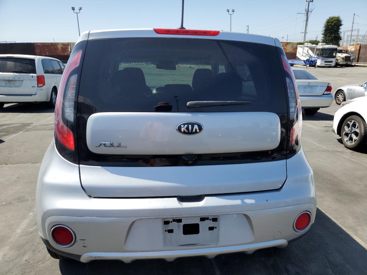 2018 Kia Soul + VIN: KNDJP3A56J7528999 Lot: 65291834