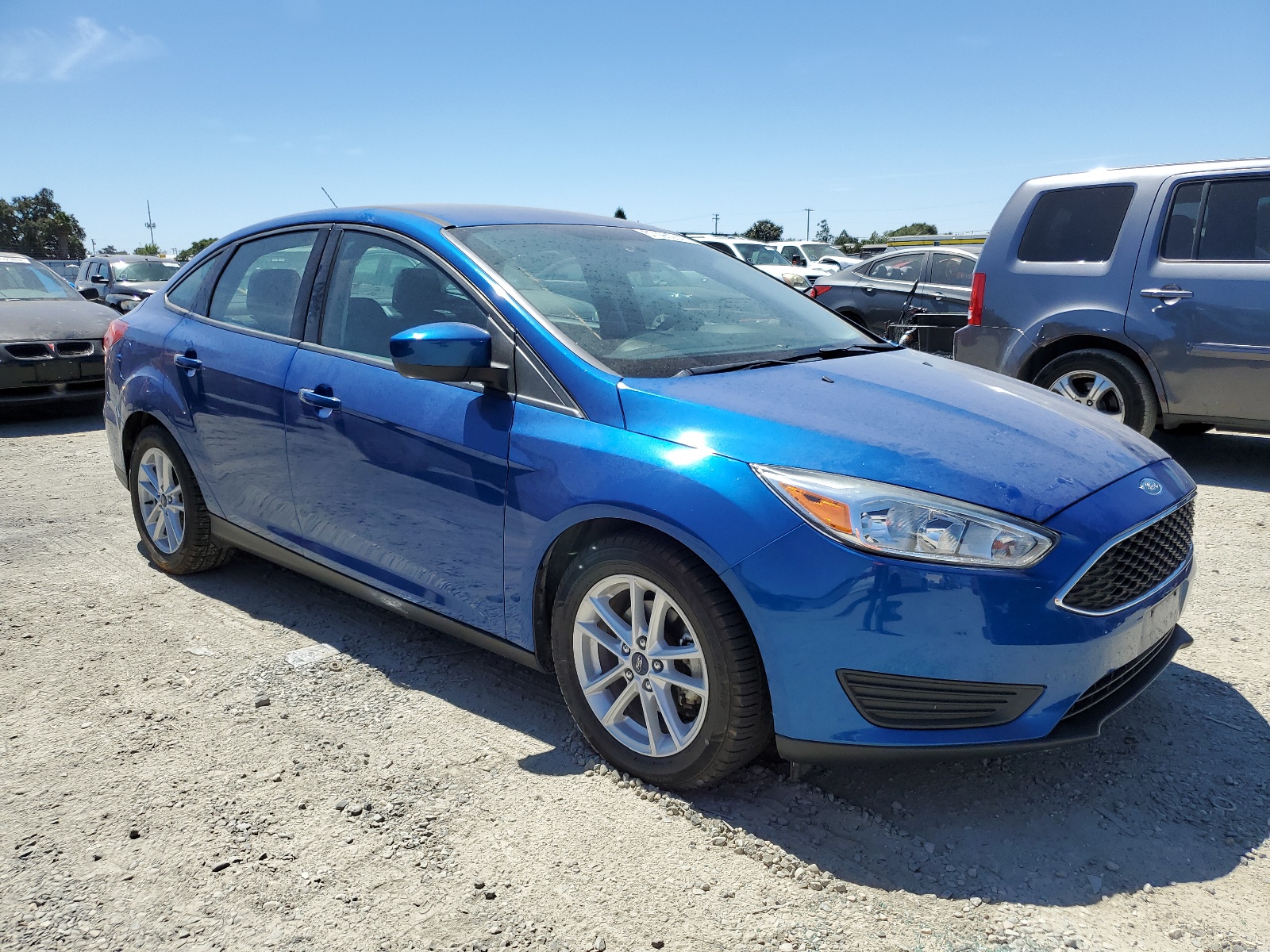 2018 Ford Focus Se vin: 1FADP3FEXJL271171