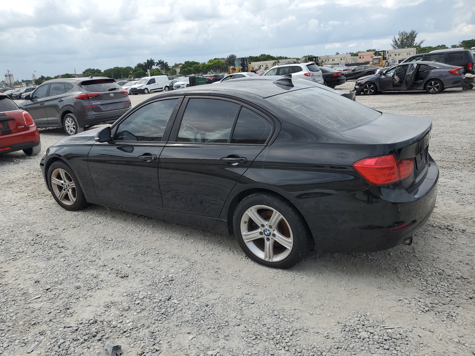 2014 BMW 320 I vin: WBA3B1C57EK135344