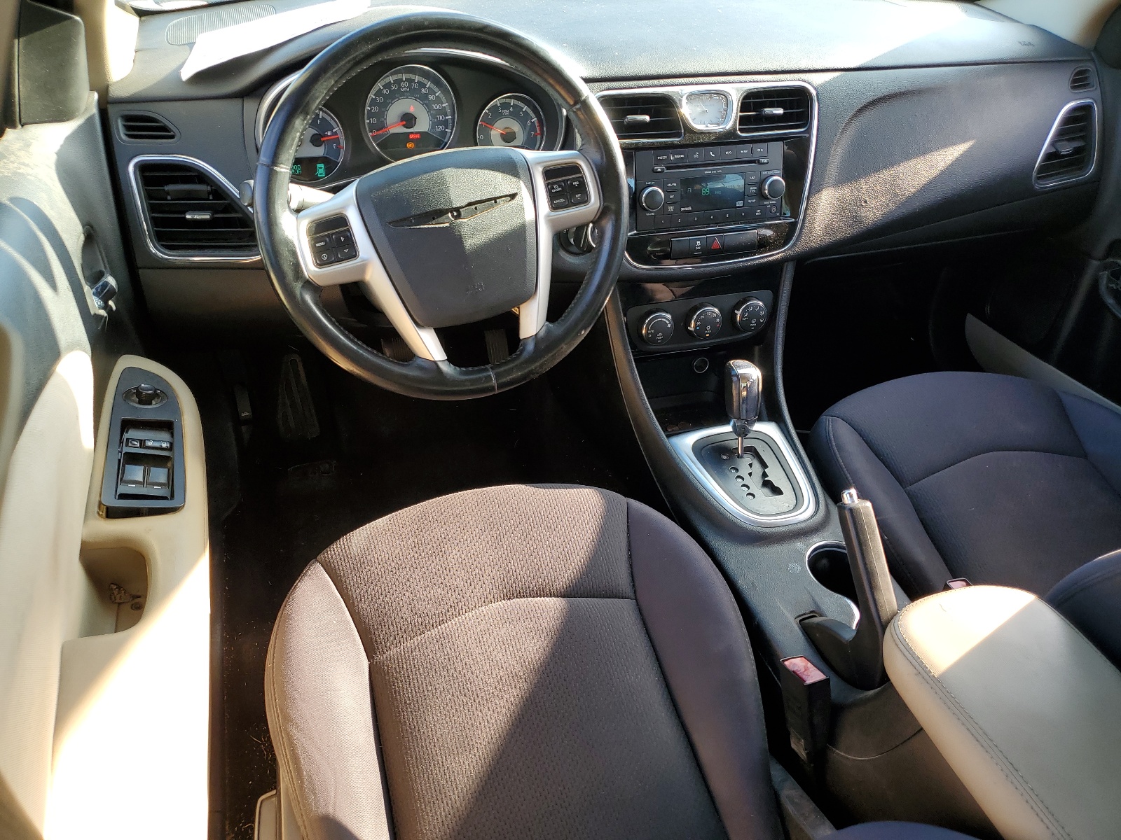 1C3BC1FB2BN592882 2011 Chrysler 200 Touring