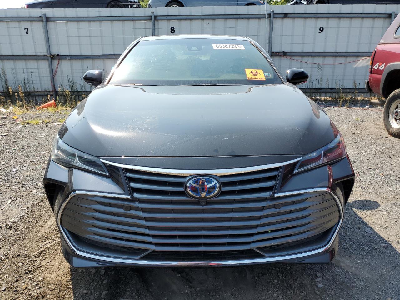2021 Toyota Avalon - Image 5