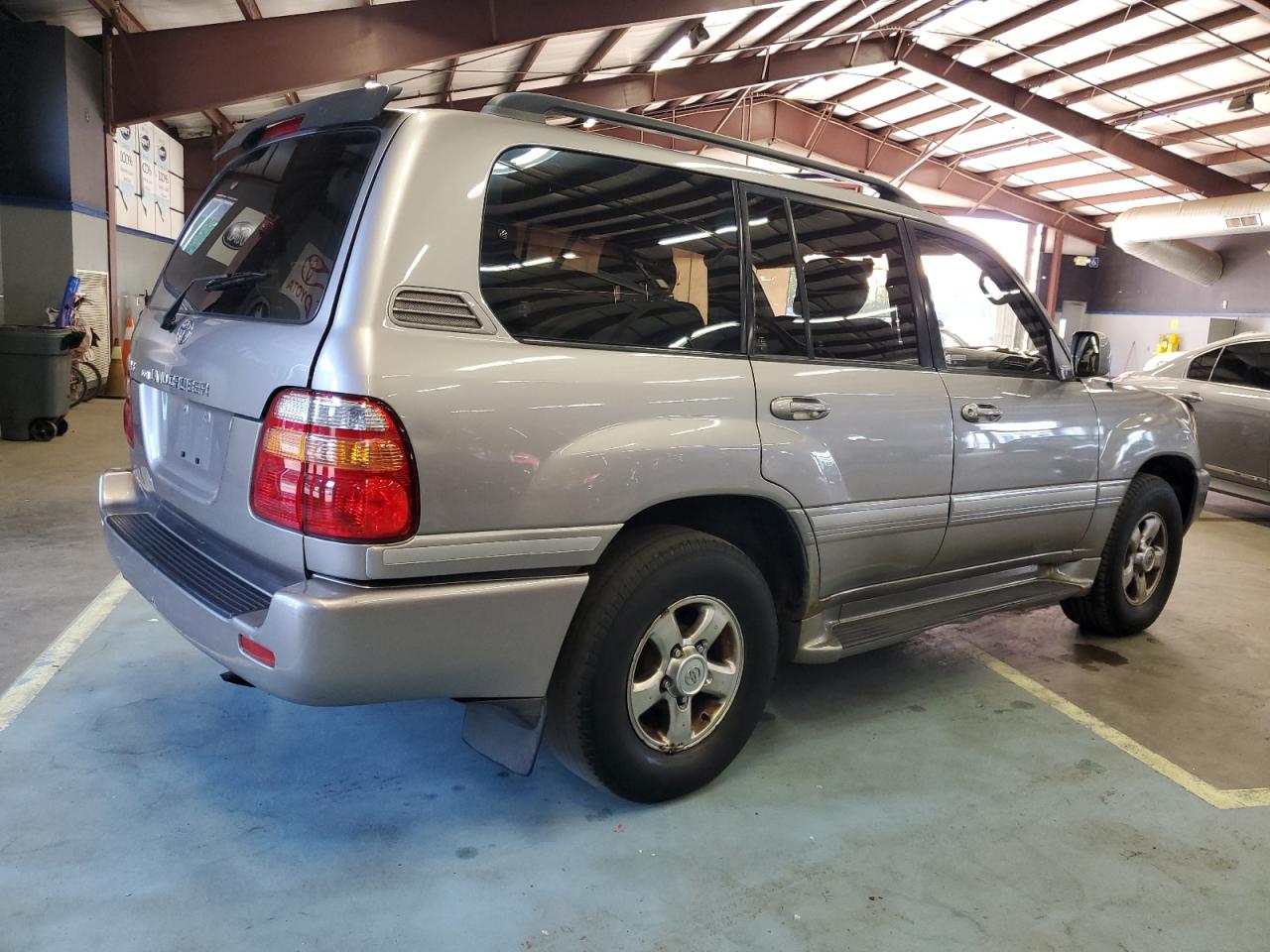 2002 Toyota Land Cruiser VIN: JTEHT05J022029867 Lot: 65947504