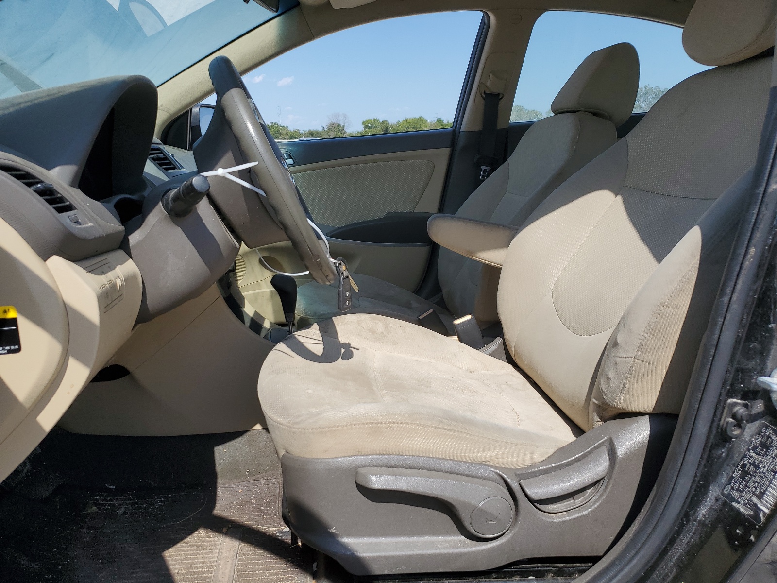 KMHCT4AE2EU760464 2014 Hyundai Accent Gls