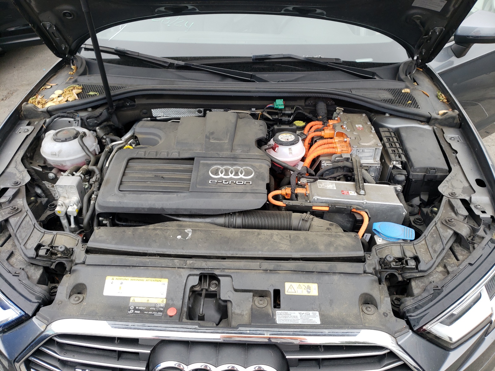 WAUUPBFF9JA081626 2018 Audi A3 E-Tron Premium