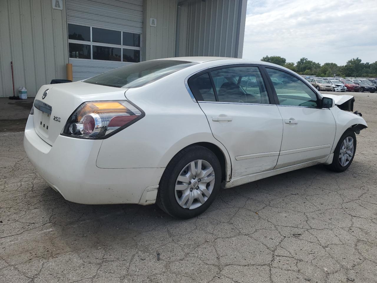 2010 Nissan Altima - Image 3