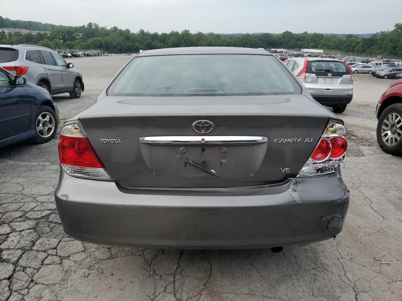 2005 Toyota Camry Le VIN: 4T1BF30K25U605580 Lot: 67136794