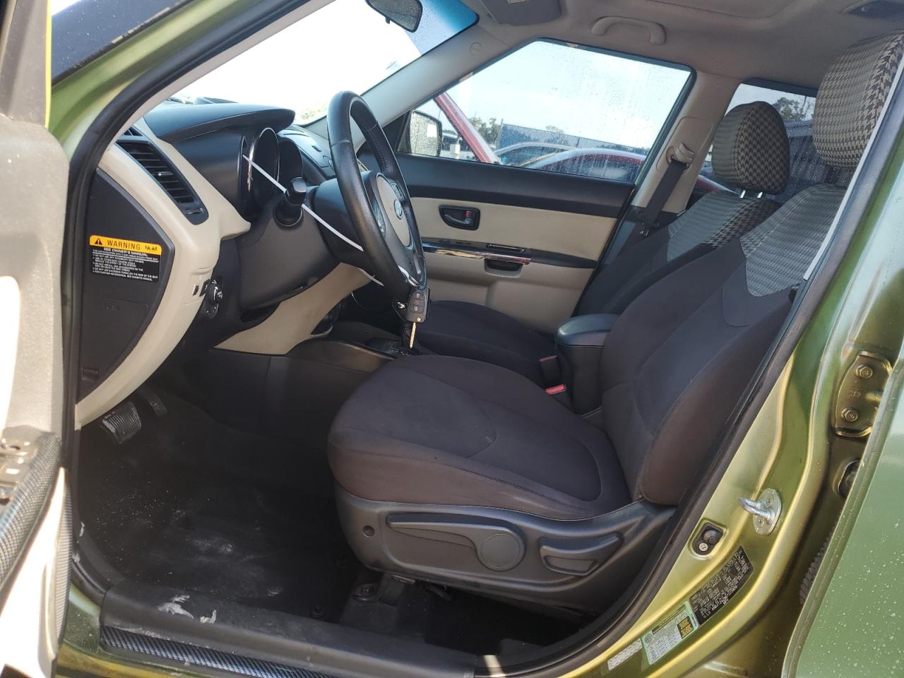 2011 Kia Soul + VIN: KNDJT2A28B7223808 Lot: 65009324