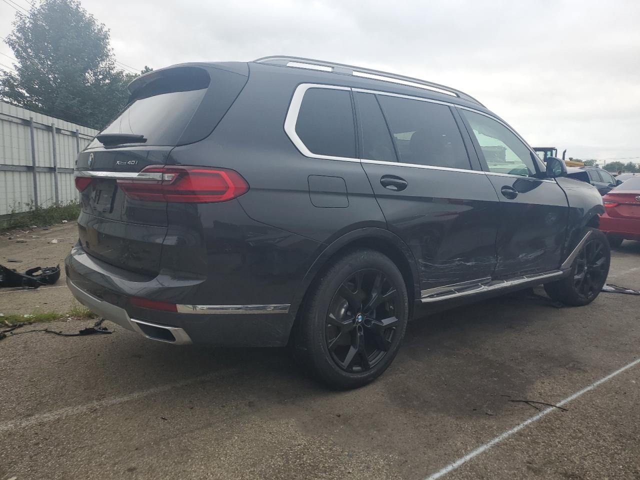 2019 BMW X7 - Image 3
