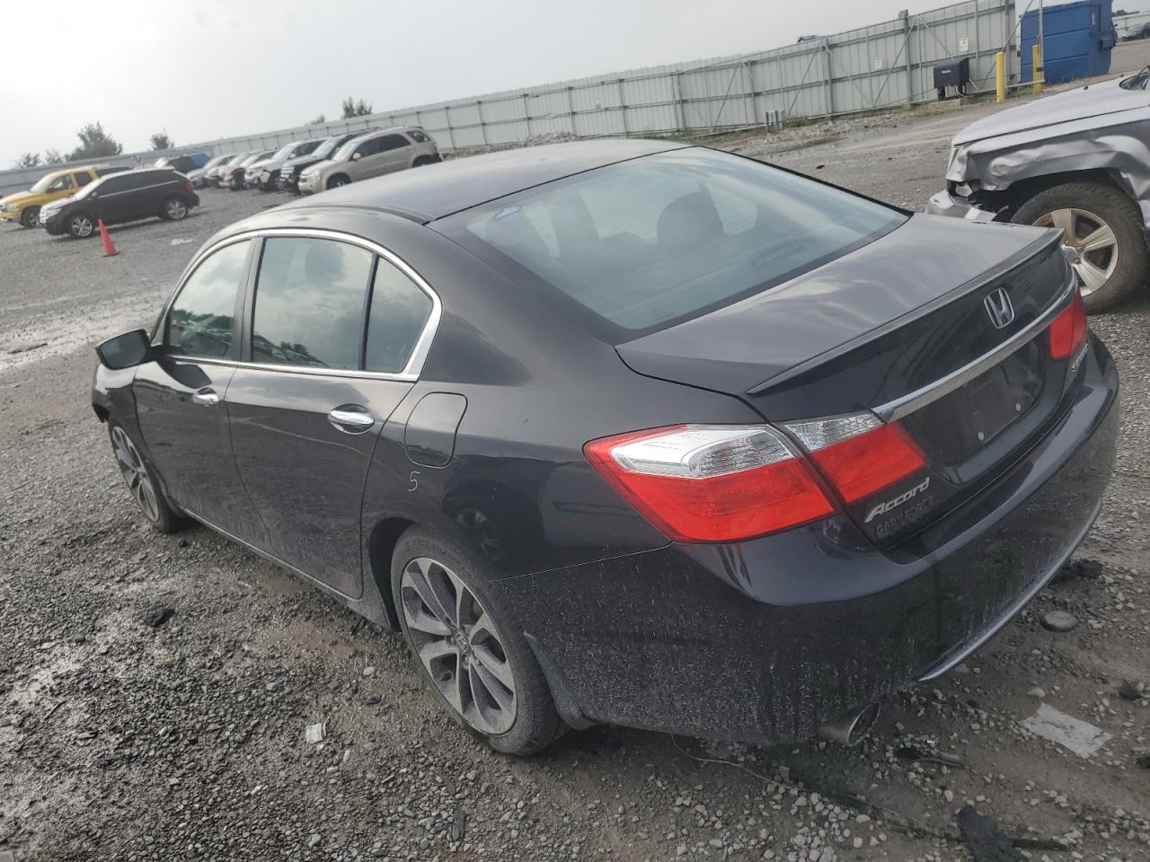 1HGCR2F5XFA109927 2015 HONDA ACCORD - Image 2