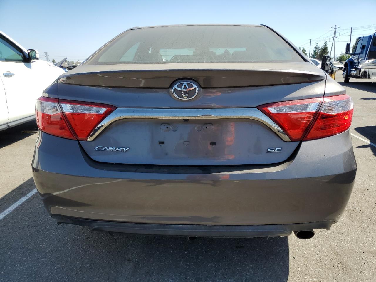 4T1BF1FK0HU329366 2017 Toyota Camry Le