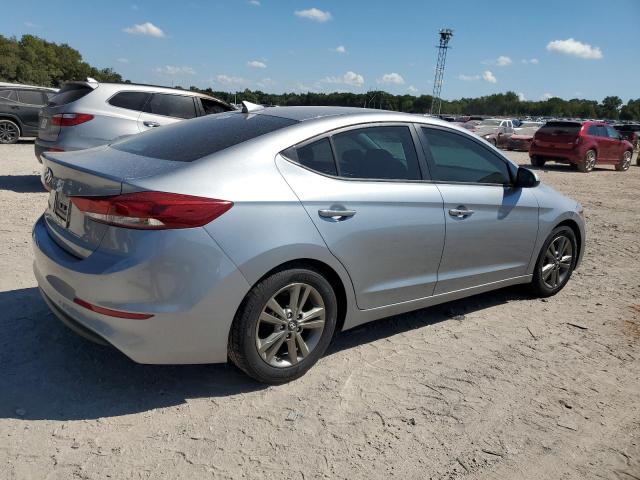  HYUNDAI ELANTRA 2017 Srebrny