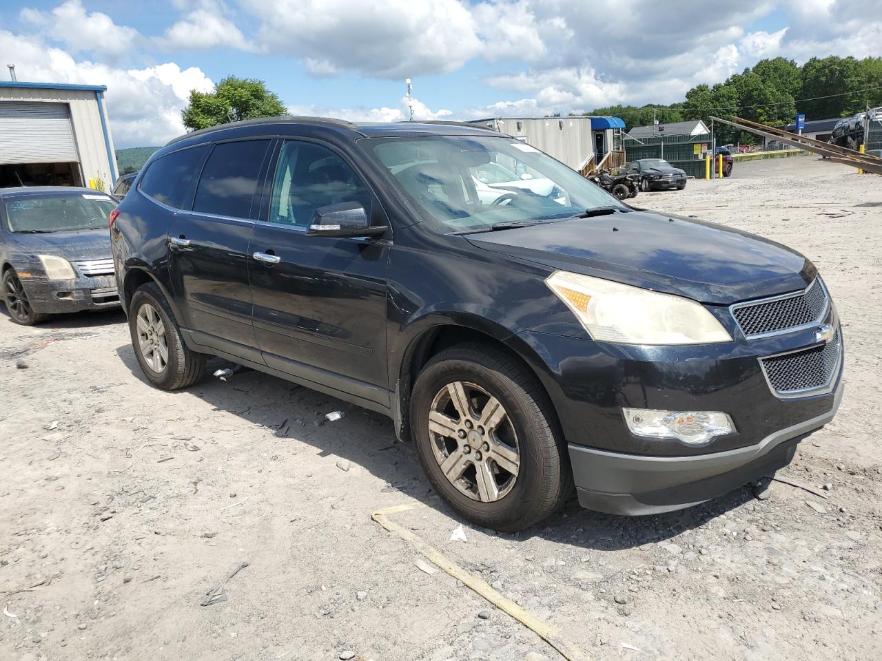 1GNKVJED4BJ131142 2011 Chevrolet Traverse Lt