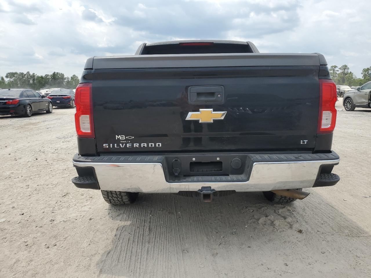 2017 Chevrolet Silverado K1500 Lt VIN: 3GCUKREC9HG421046 Lot: 68770194