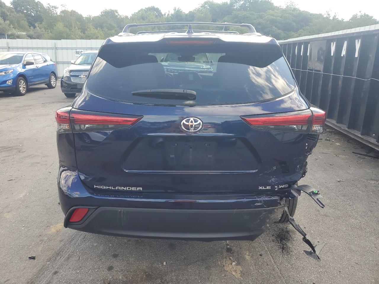 2022 Toyota Highlander Xle VIN: 5TDHZRBH9NS206812 Lot: 68435804