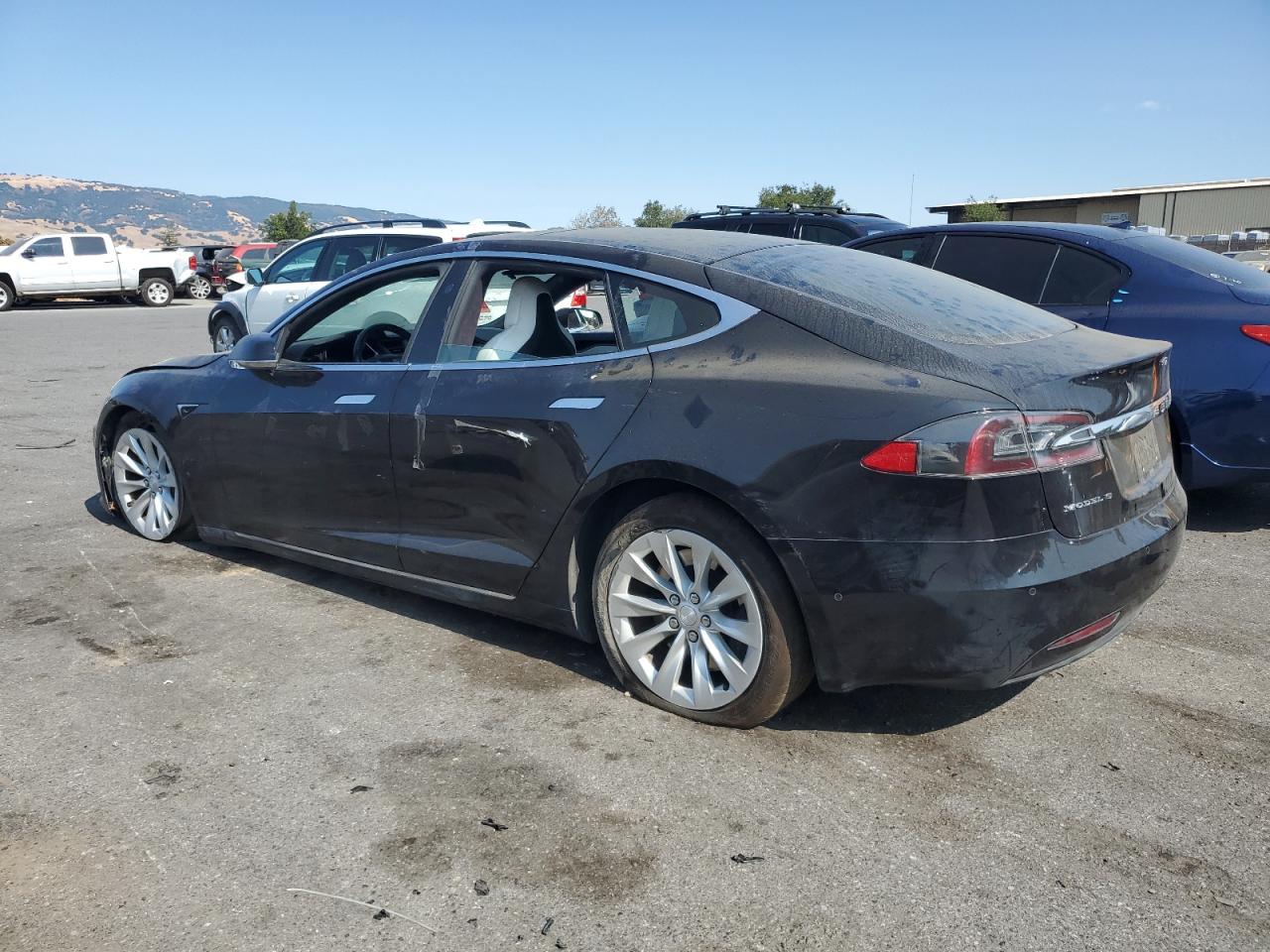 5YJSA1E27JF282923 2018 TESLA MODEL S - Image 2