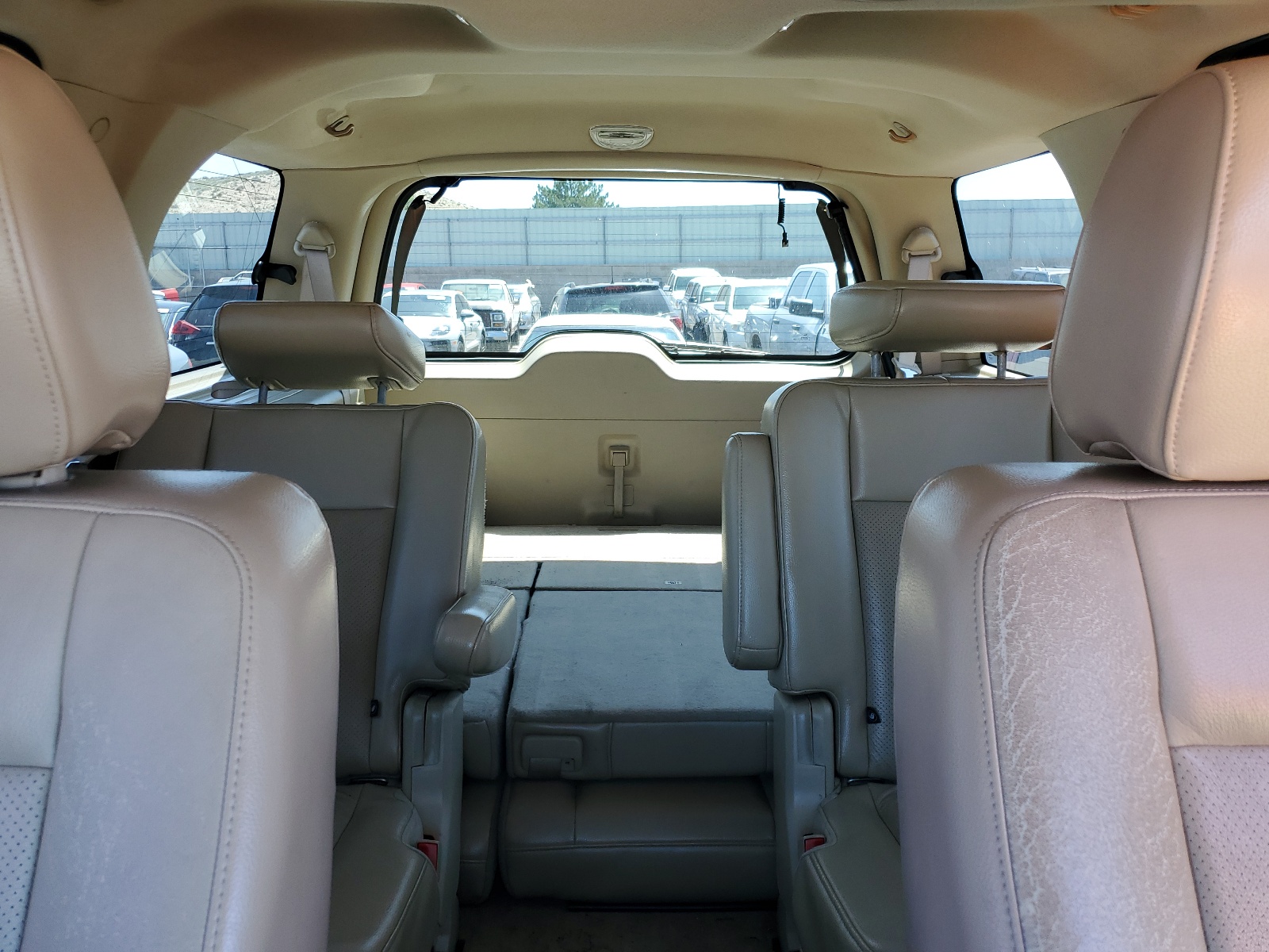 1FMJU1H59BEF20617 2011 Ford Expedition Xlt