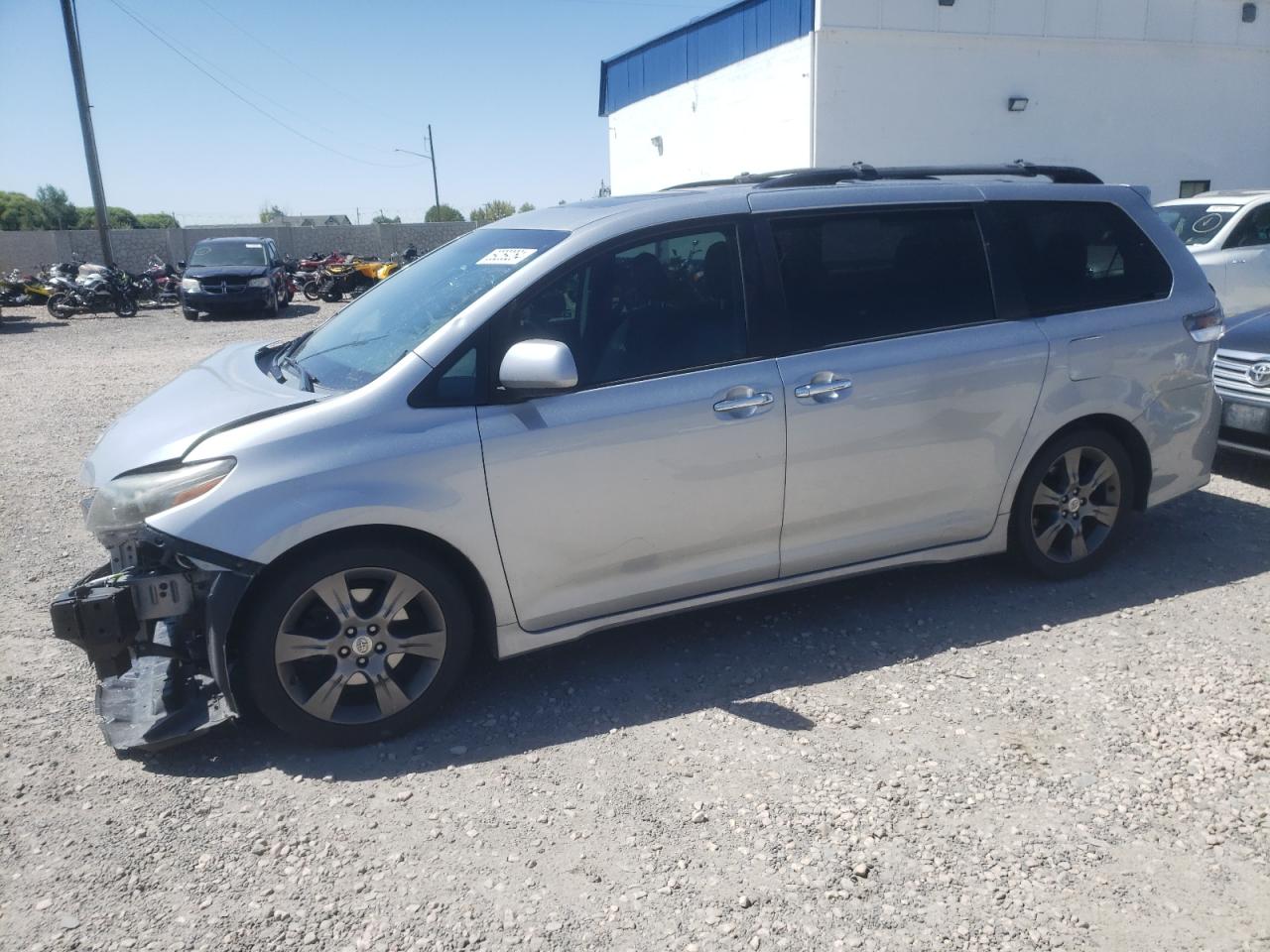 5TDXK3DC1FS631005 2015 TOYOTA SIENNA - Image 1