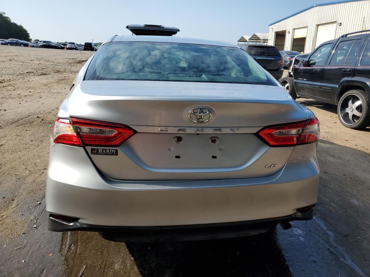 2018 Toyota Camry L VIN: 4T1B11HK0JU122543 Lot: 65967514