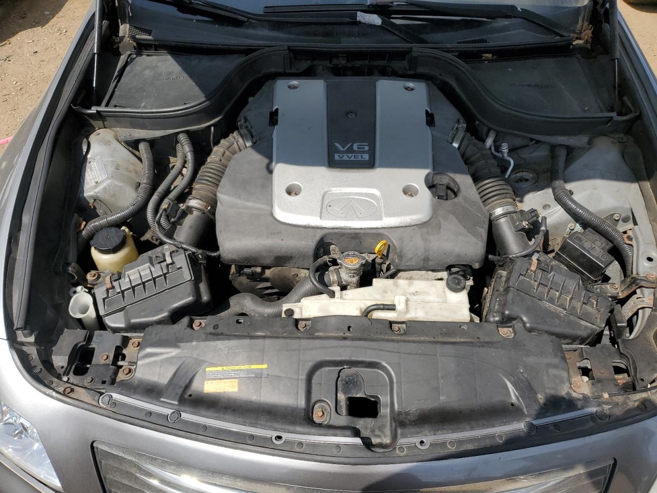 2009 Infiniti G - Image 11