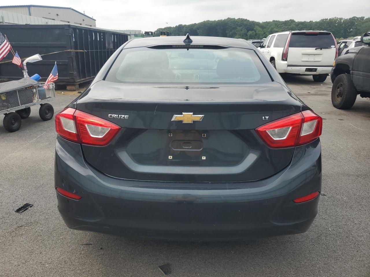 1G1BE5SM5J7147424 2018 Chevrolet Cruze Lt