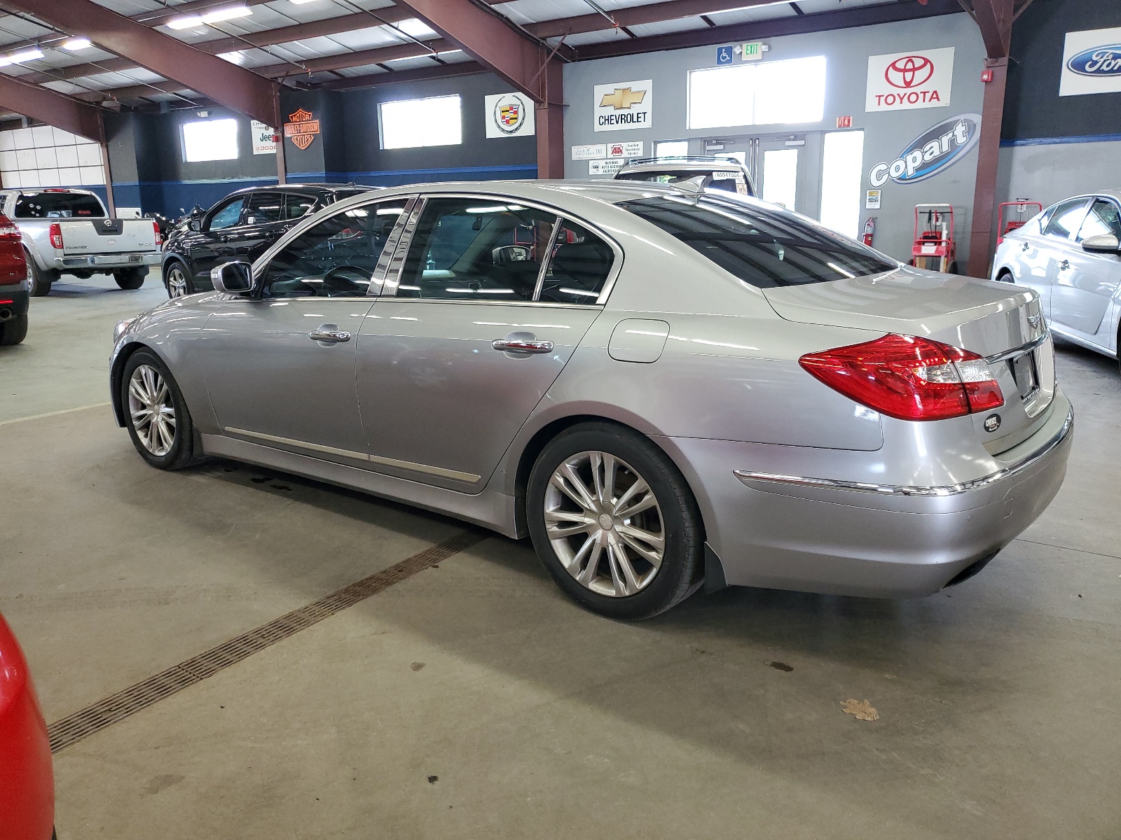 2013 Hyundai Genesis 3.8L vin: KMHGC4DD2DU232457