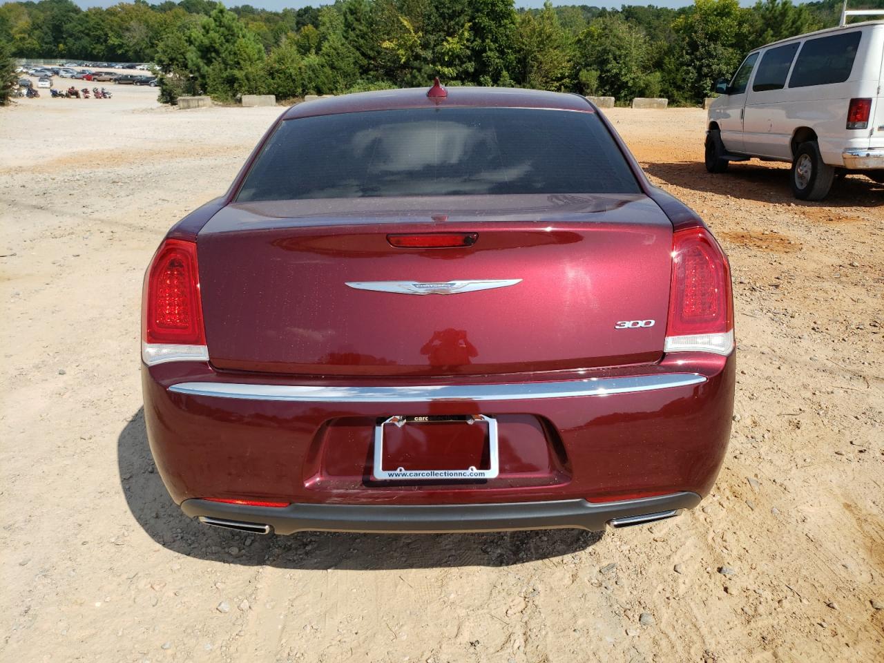 2015 Chrysler 300 Limited VIN: 2C3CCAAG2FH860111 Lot: 72214194